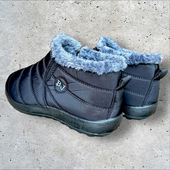 Slip On Ankle Height Slipper Booties For Indoor Outdoor Use - Picture 3 of 15